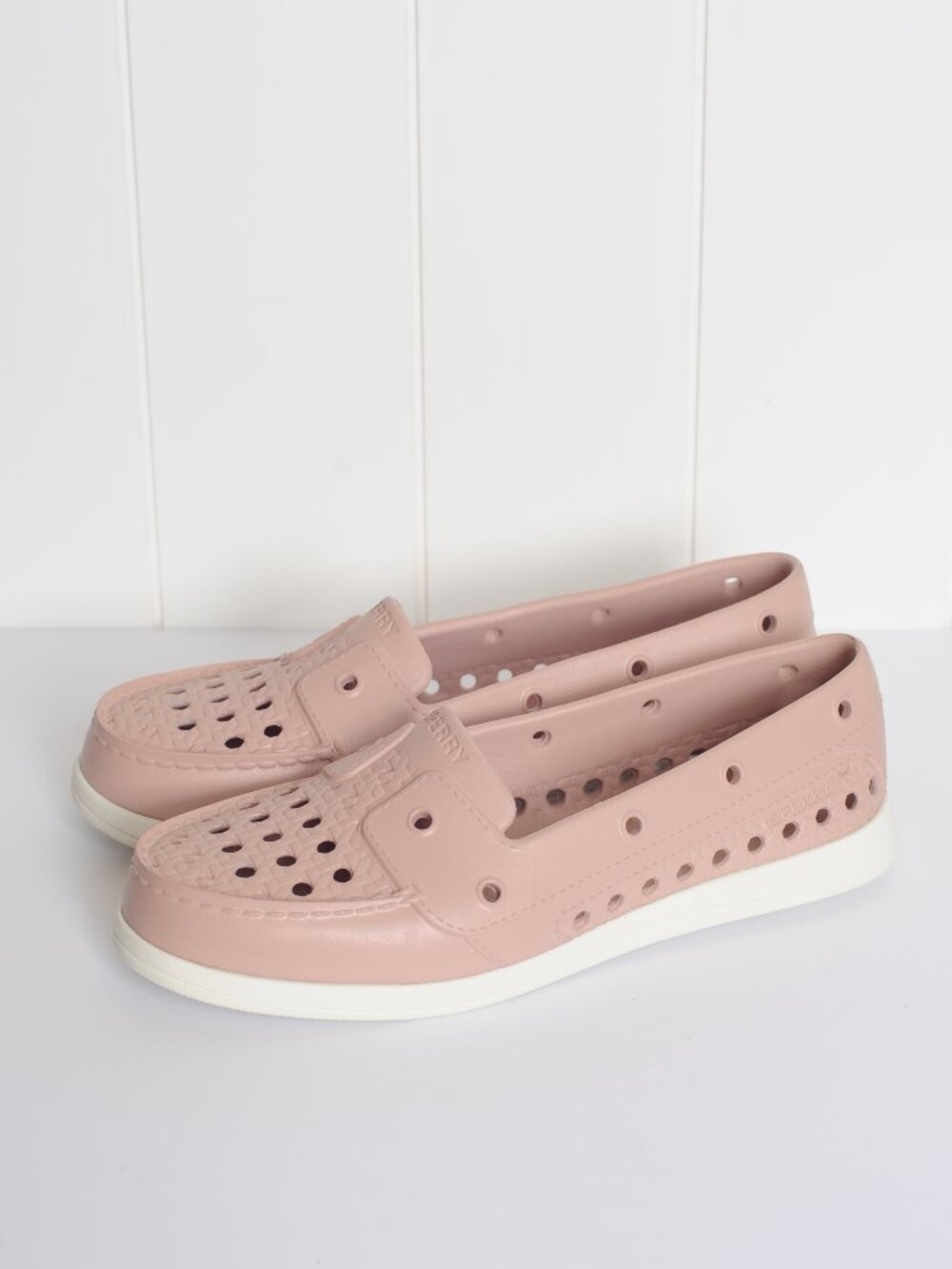 Sperry Women's Slip On Boat shoes pink Size 9